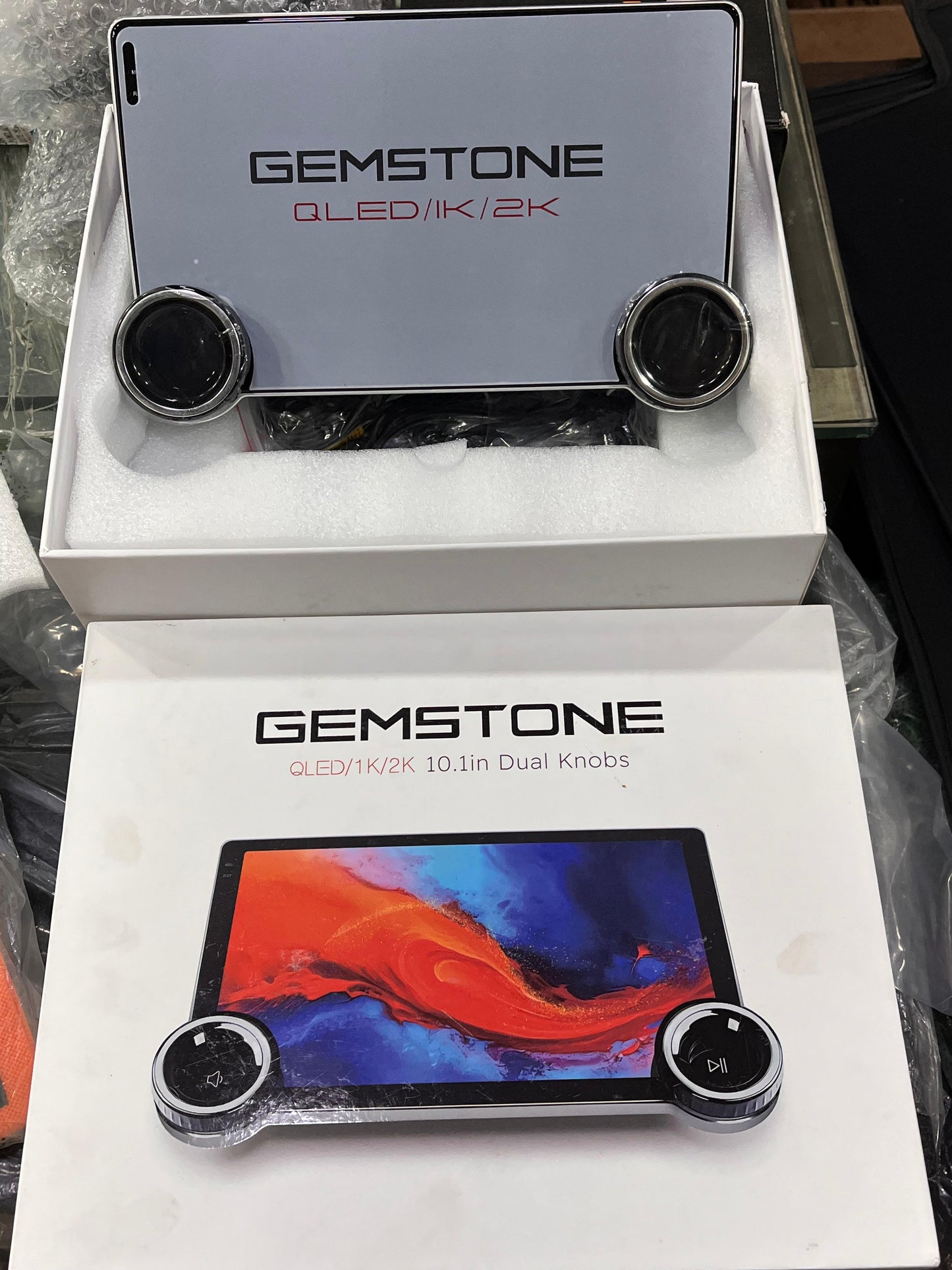 Gemstone 10.1 inches car Android sterio music system player (4gb + 64gb)