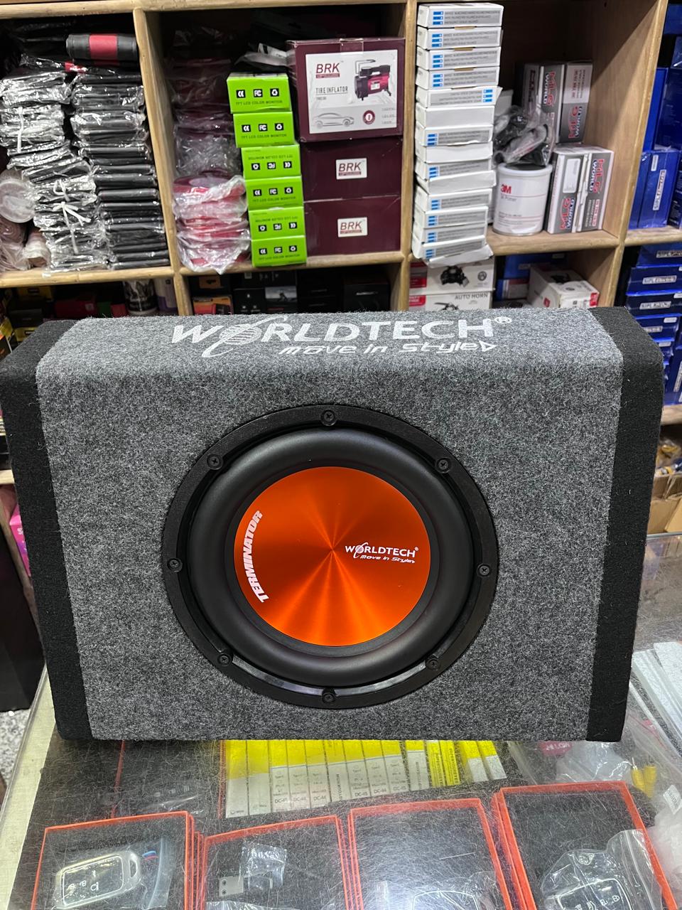 Worldtech wt-1011/24 4200w sub enclosure with inbuilt amplifier