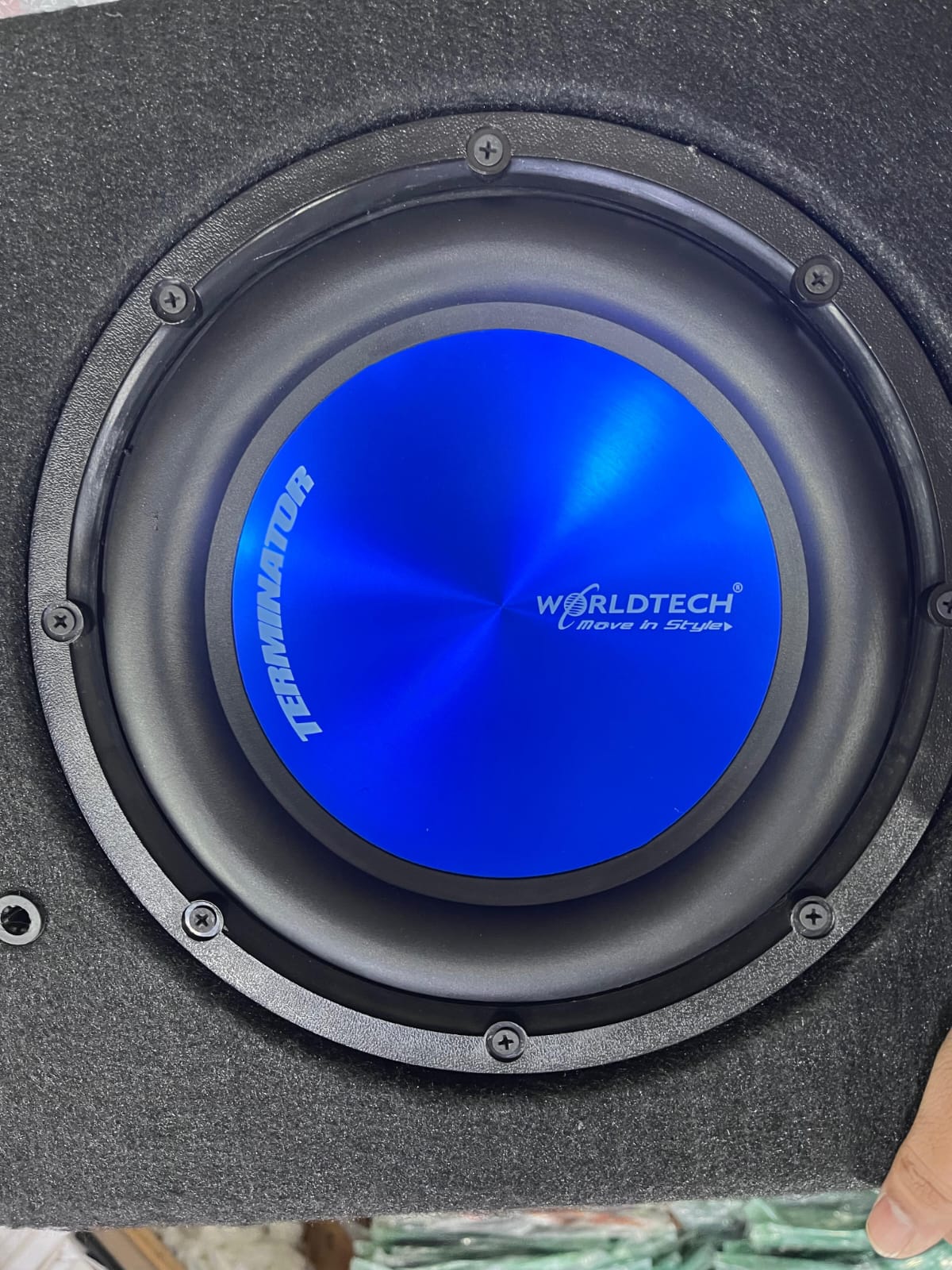 Worldtech wt-1009 4400w sub enclosure with inbuilt amplifier