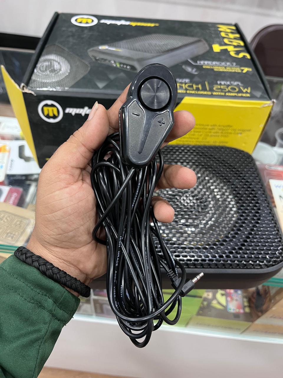 Motogear understand woofer 7inch with 2 year guarantee