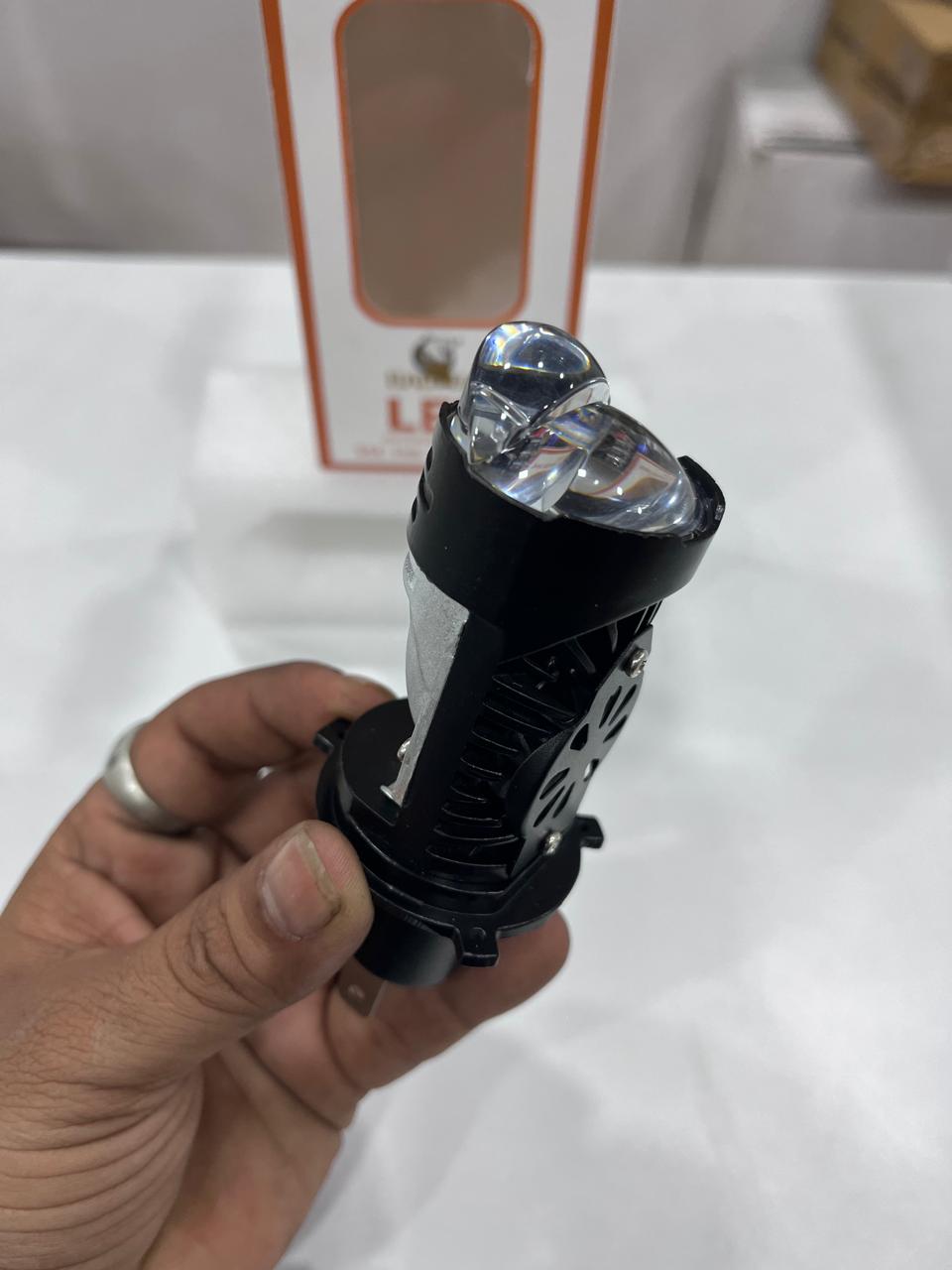 BaoBao 120w dual color dual lens projector (1 piece)