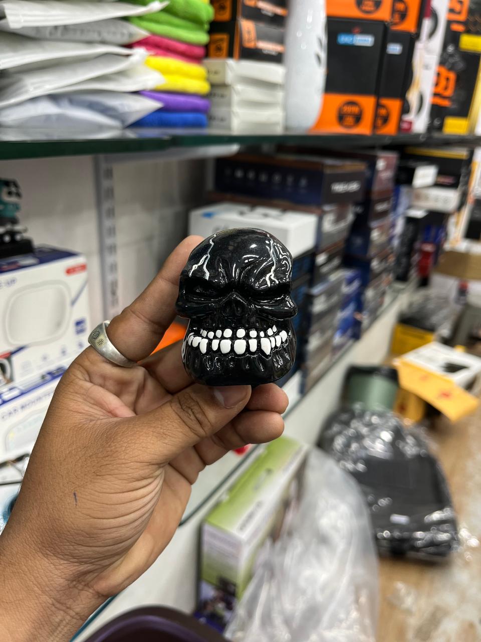 Universal gear knob for all cars
