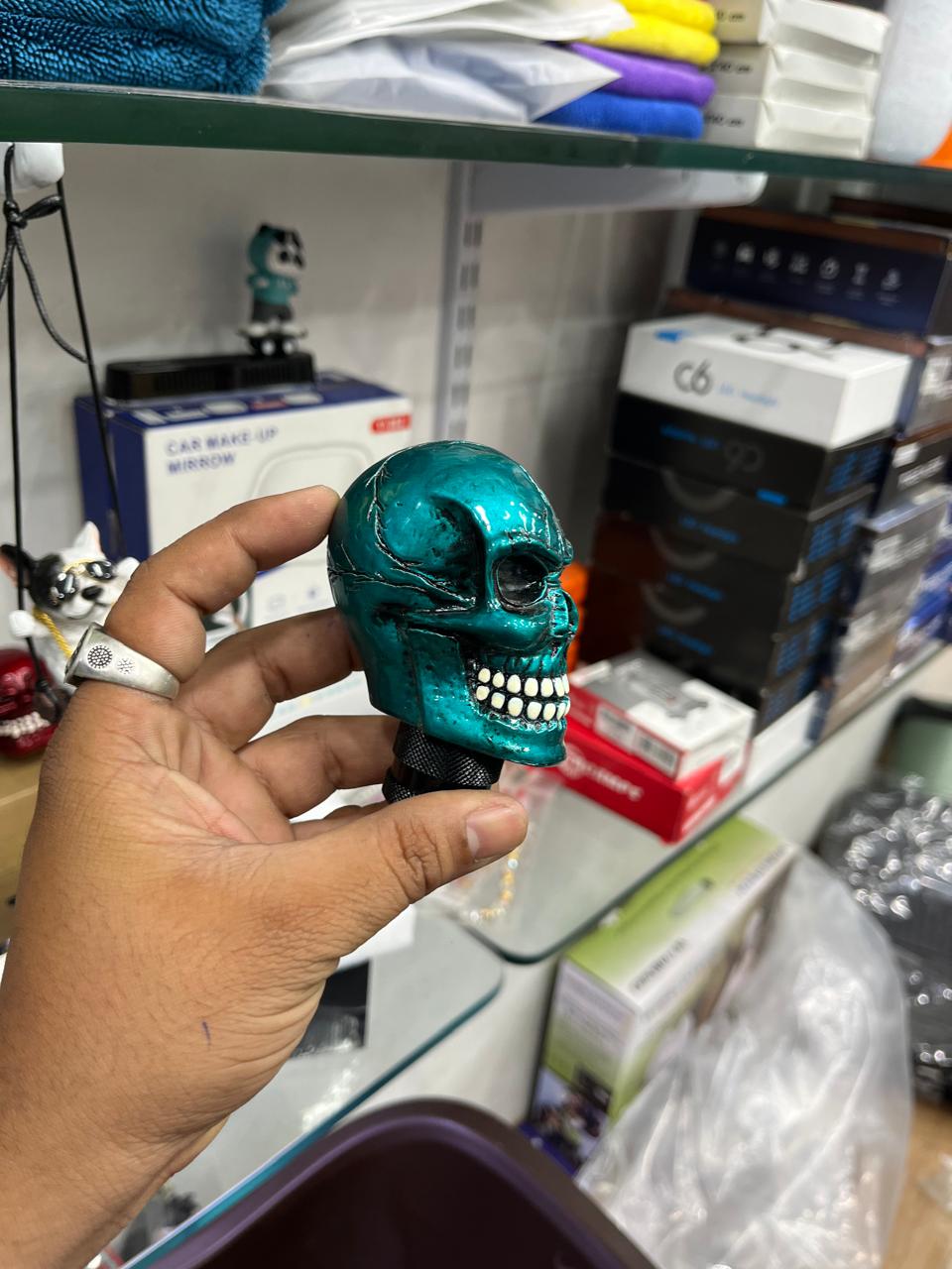 Universal gear knob for all cars