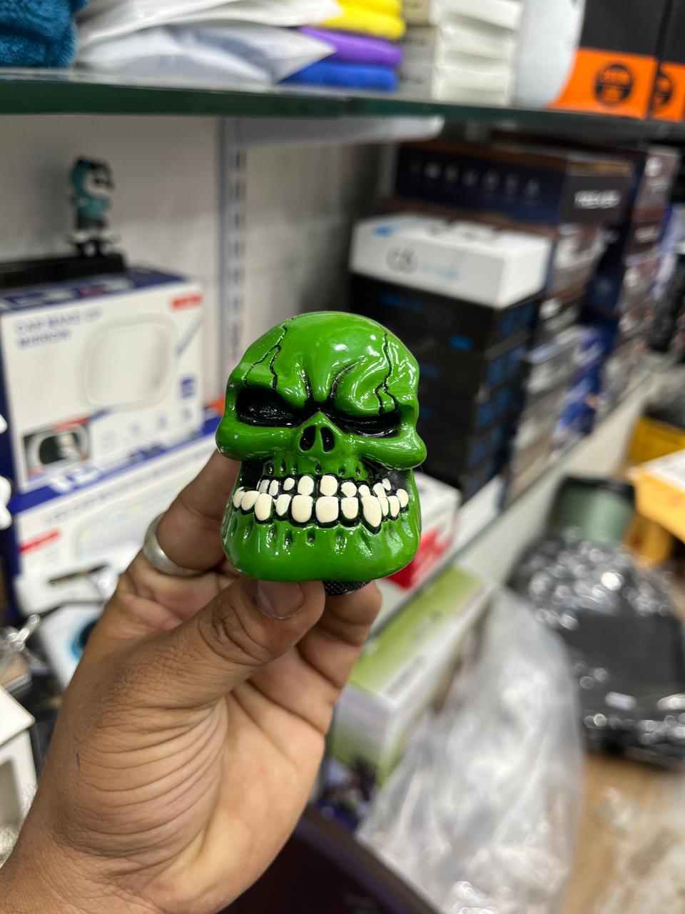 Universal gear knob for all cars