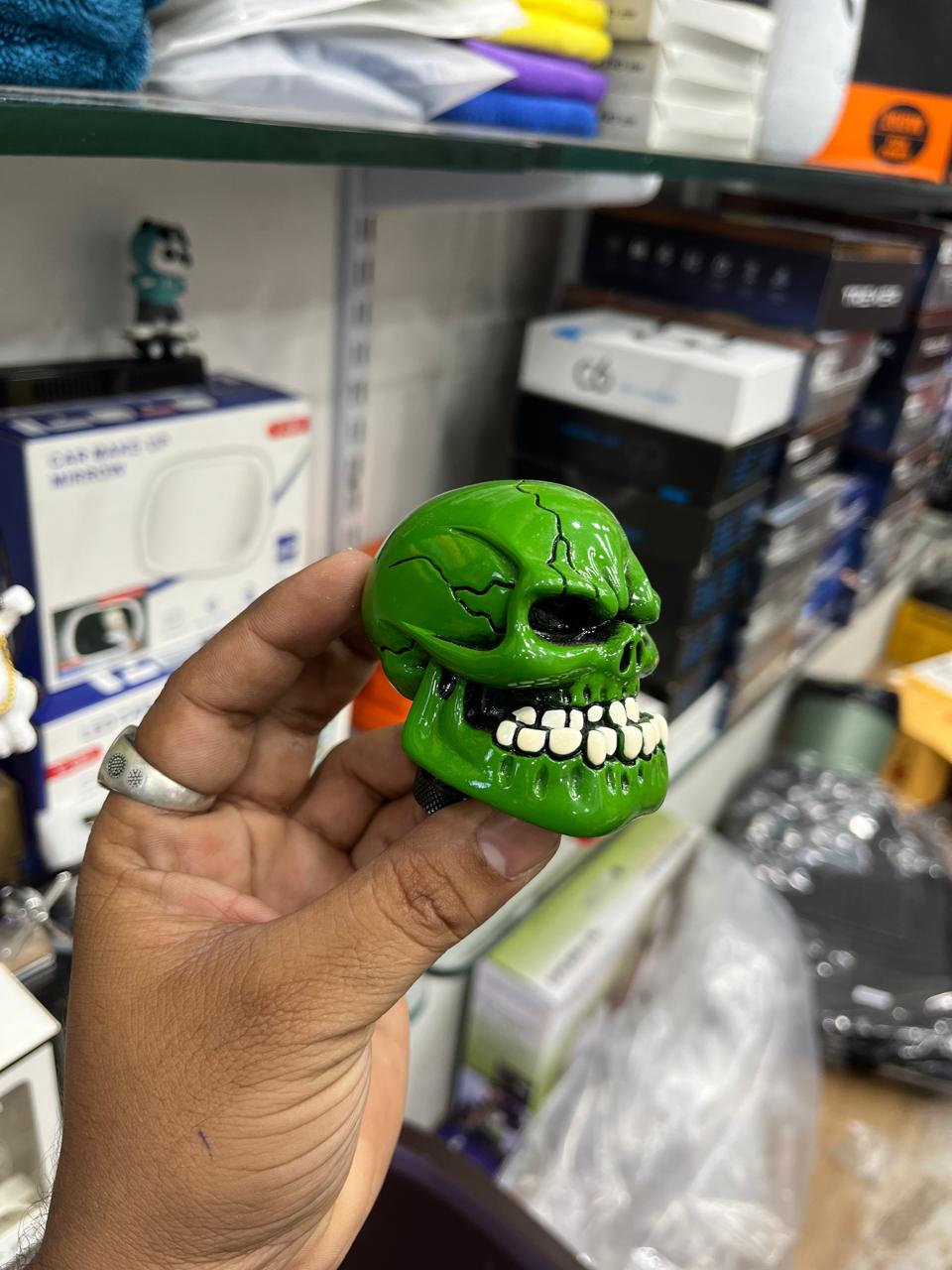 Universal gear knob for all cars