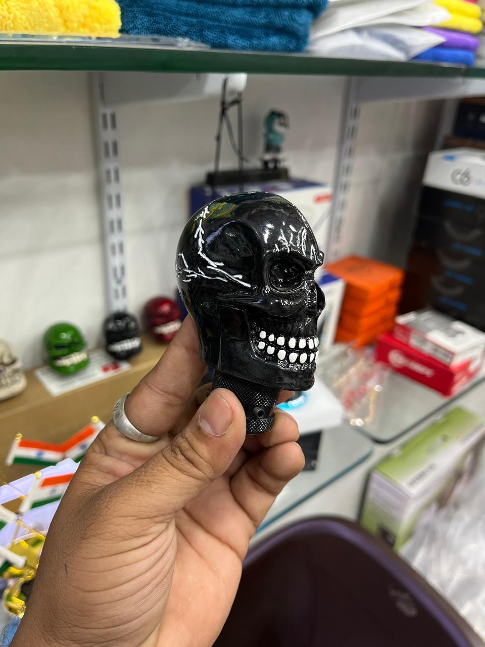 Universal gear knob for all cars